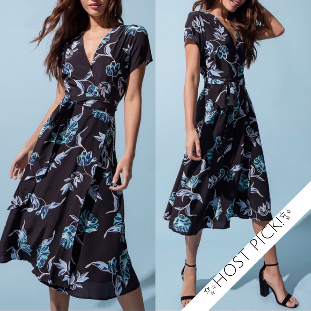 ✨HP!✨NWT Yumi Kim Blue Floral Silk Wrap Dress XS